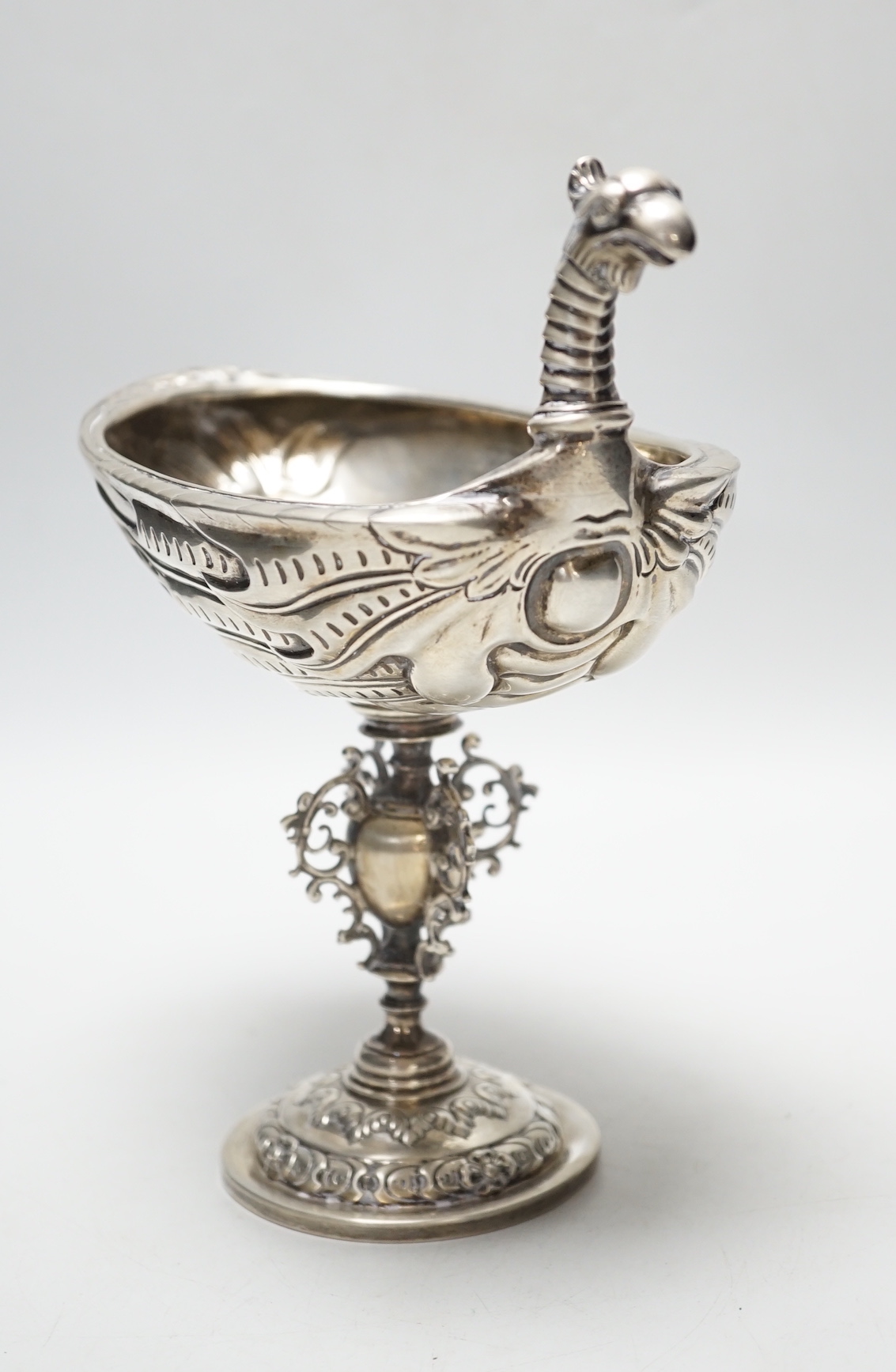 A late Victorian silver bird shaped sweetmeat tazze, J?, London, 1896, height 19.8cm, 12.8oz.